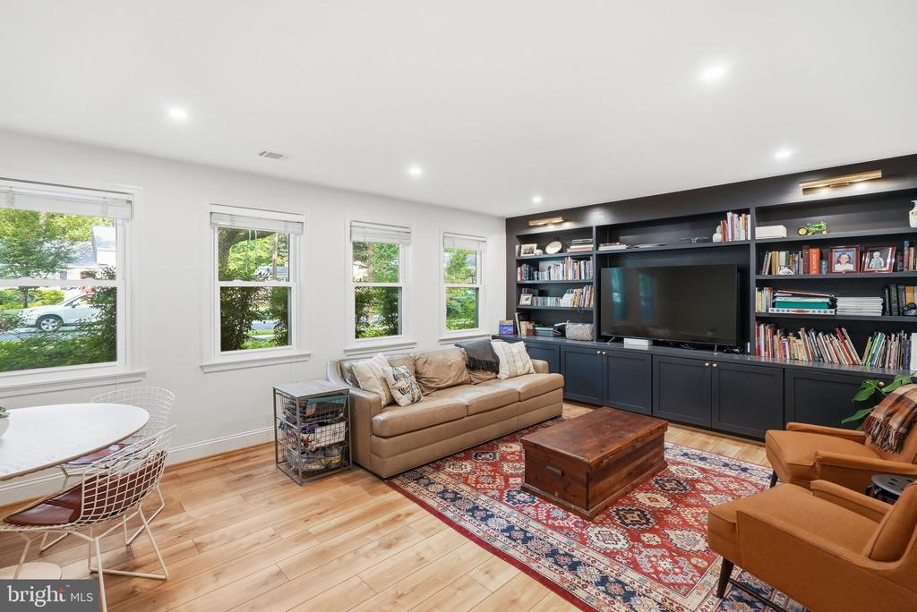 630 BLOSSOM DRIVE