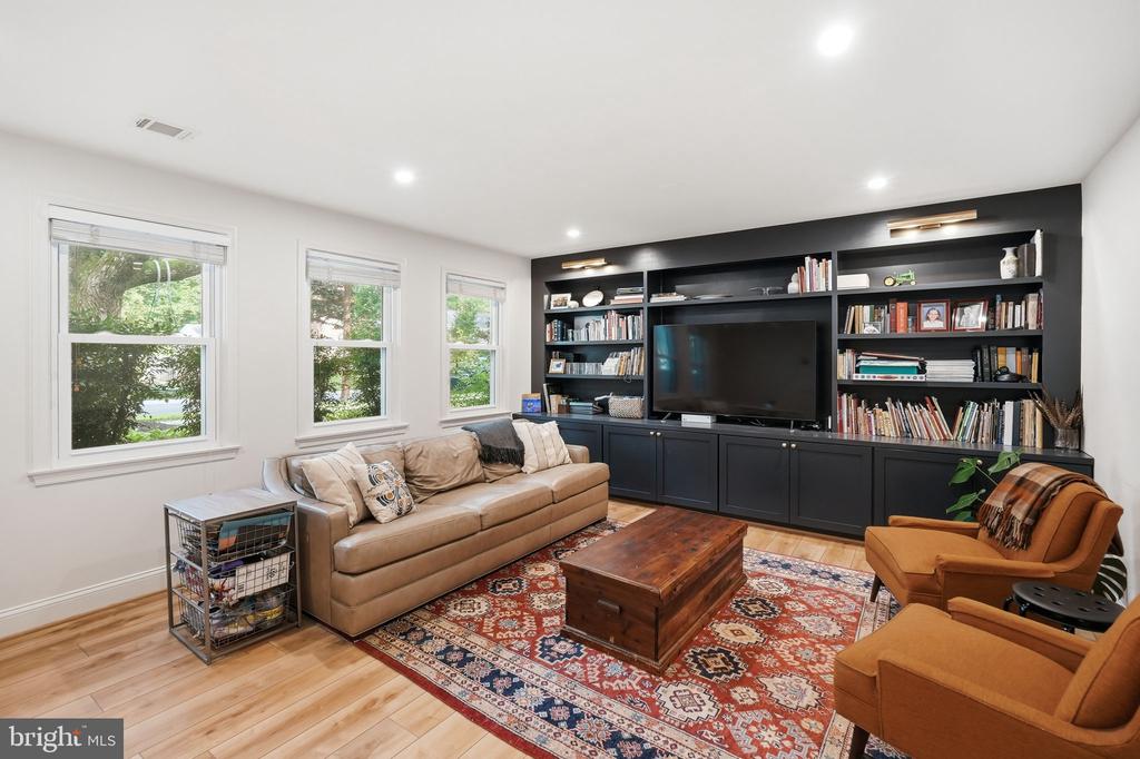 630 BLOSSOM DRIVE