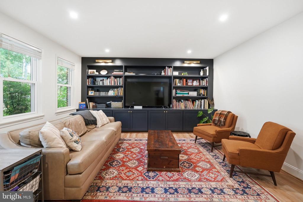 630 BLOSSOM DRIVE