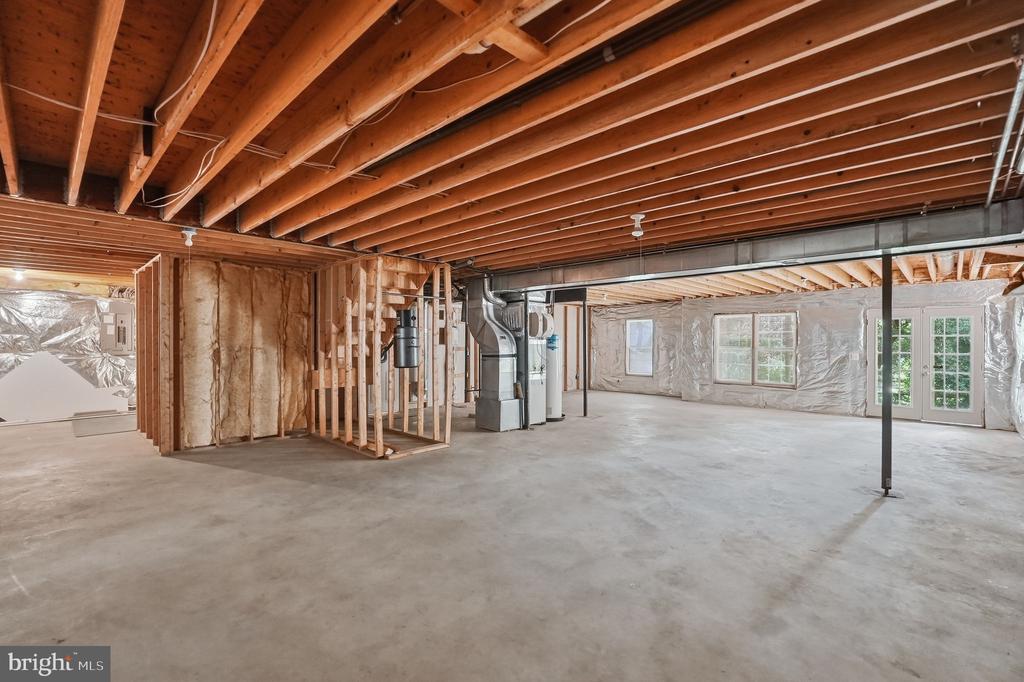 10417 SNOW POINT DRIVE