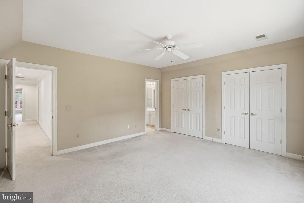 10417 SNOW POINT DRIVE