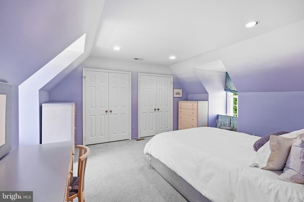 7556 PEPPERELL DRIVE