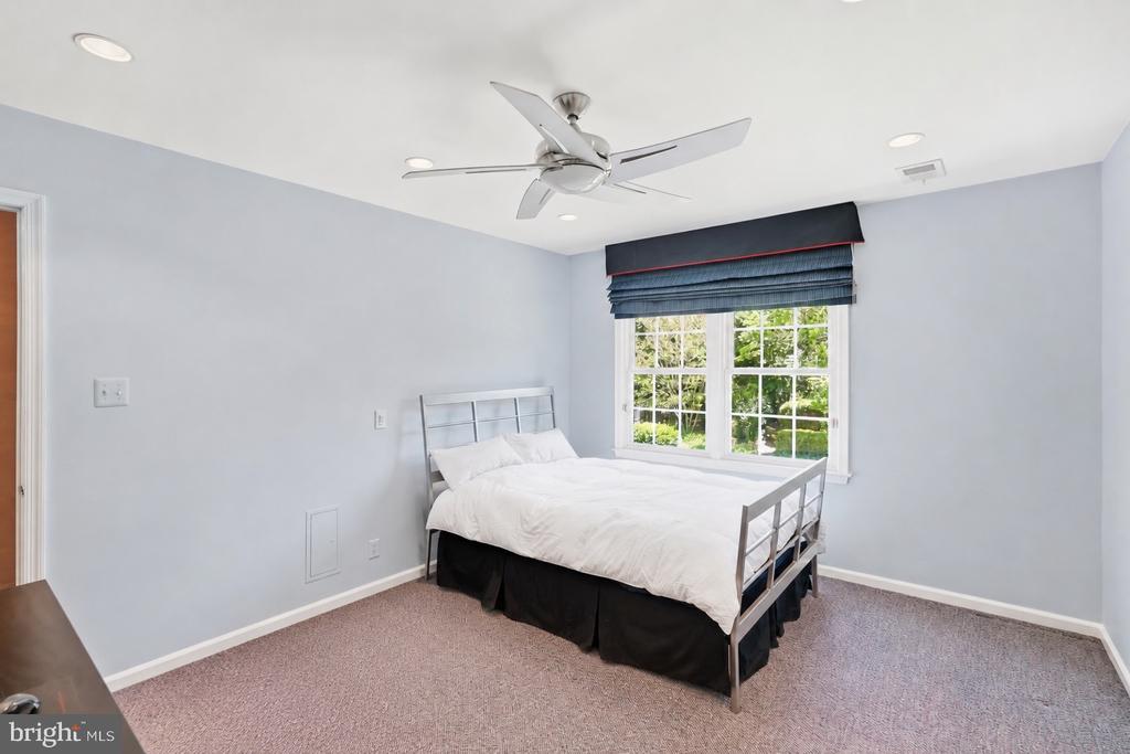 7556 PEPPERELL DRIVE