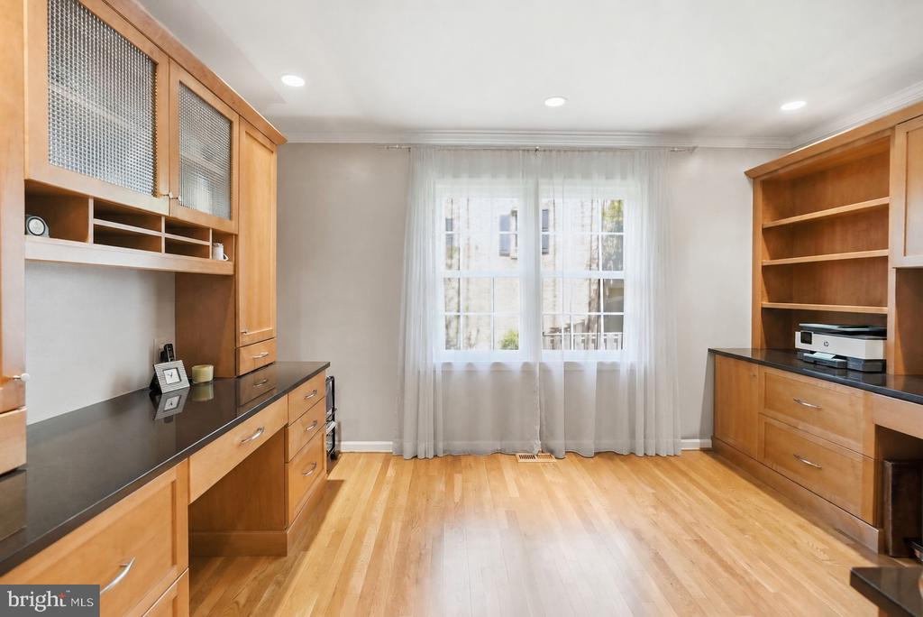7556 PEPPERELL DRIVE