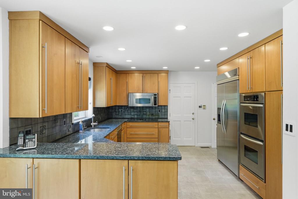 7556 PEPPERELL DRIVE