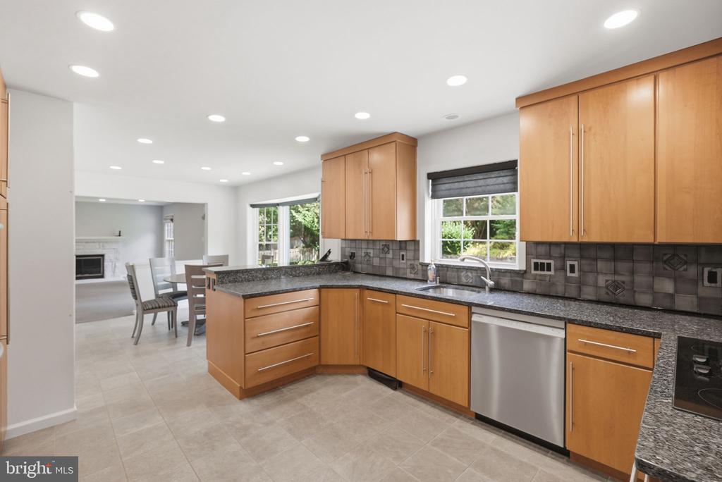 7556 PEPPERELL DRIVE