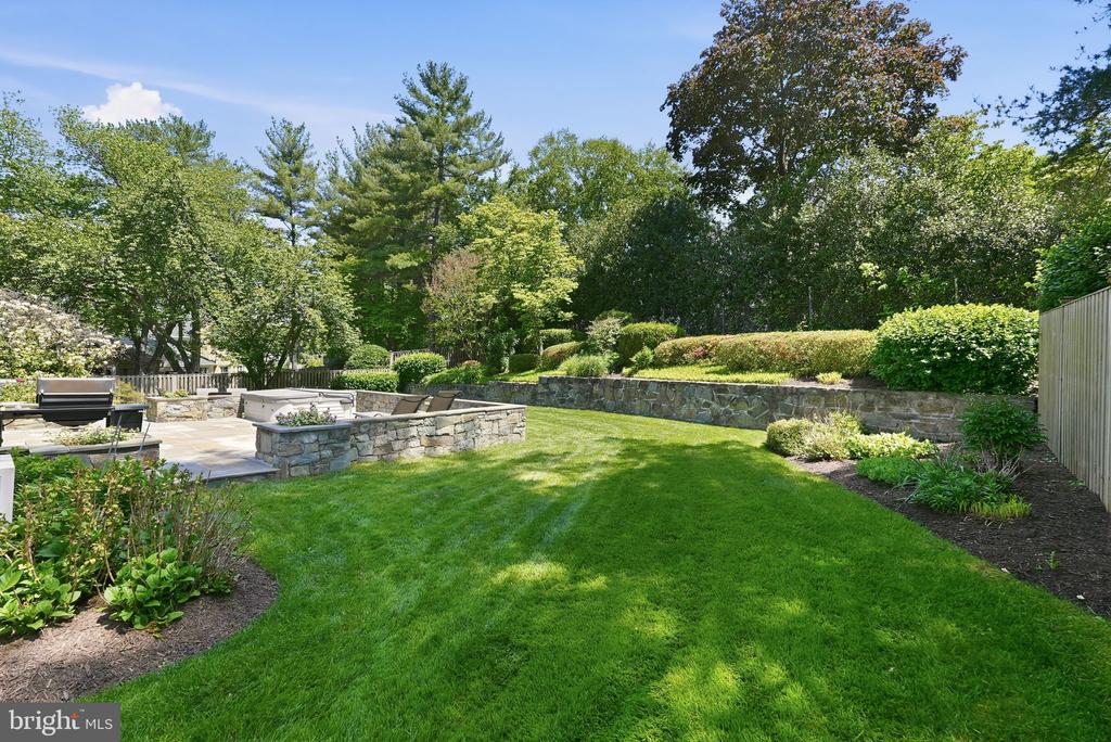7556 PEPPERELL DRIVE