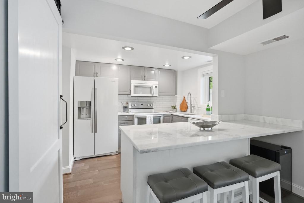 3310 S 28TH STREET S 102