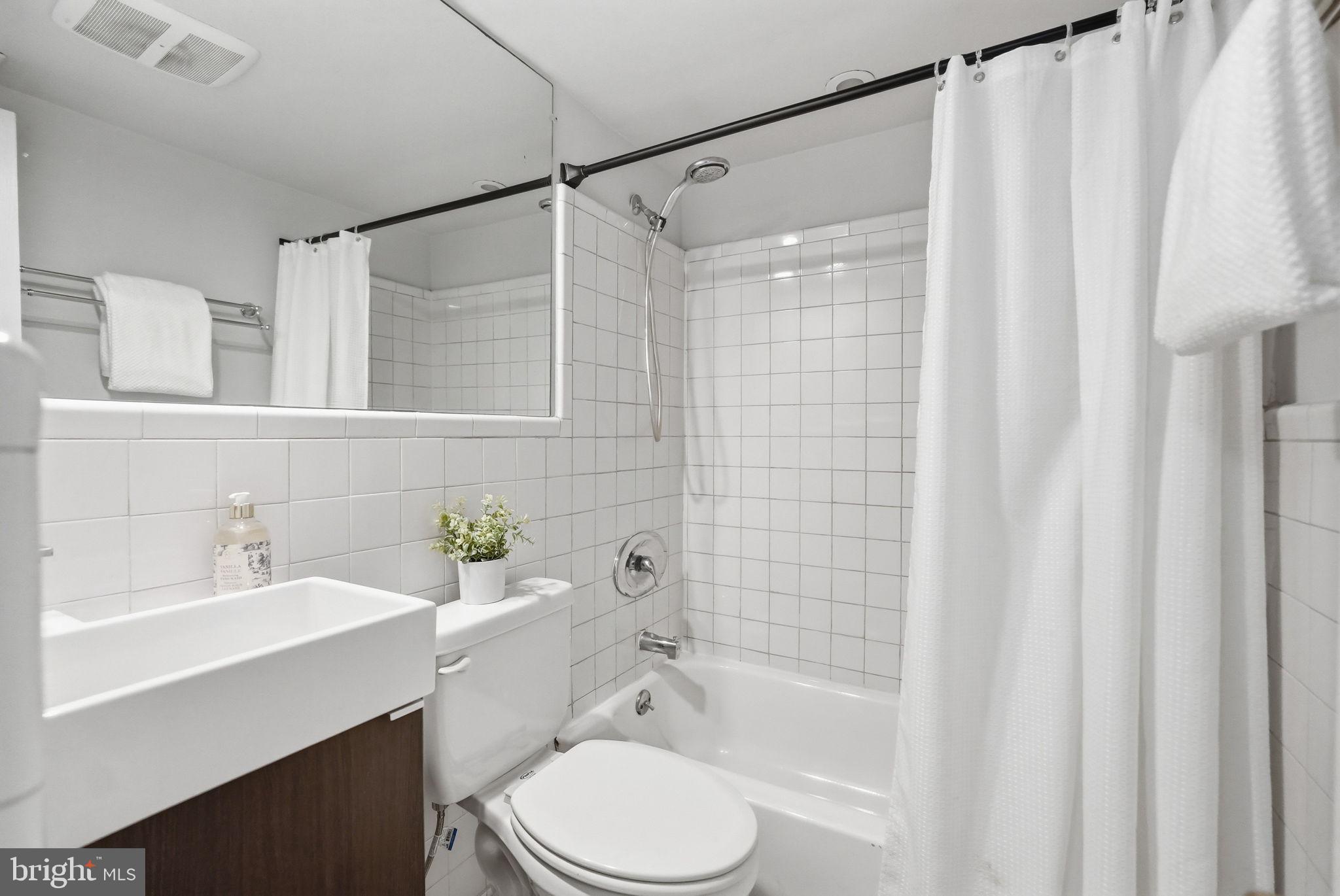 3310 S 28TH STREET S 102