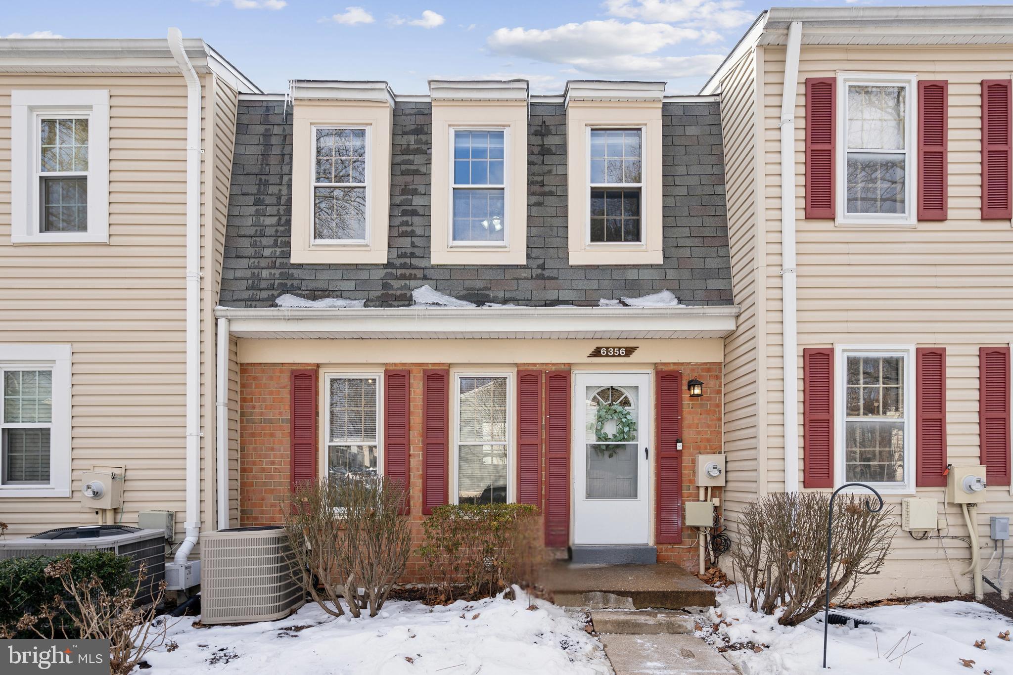 6356 Pine View Ct #62c