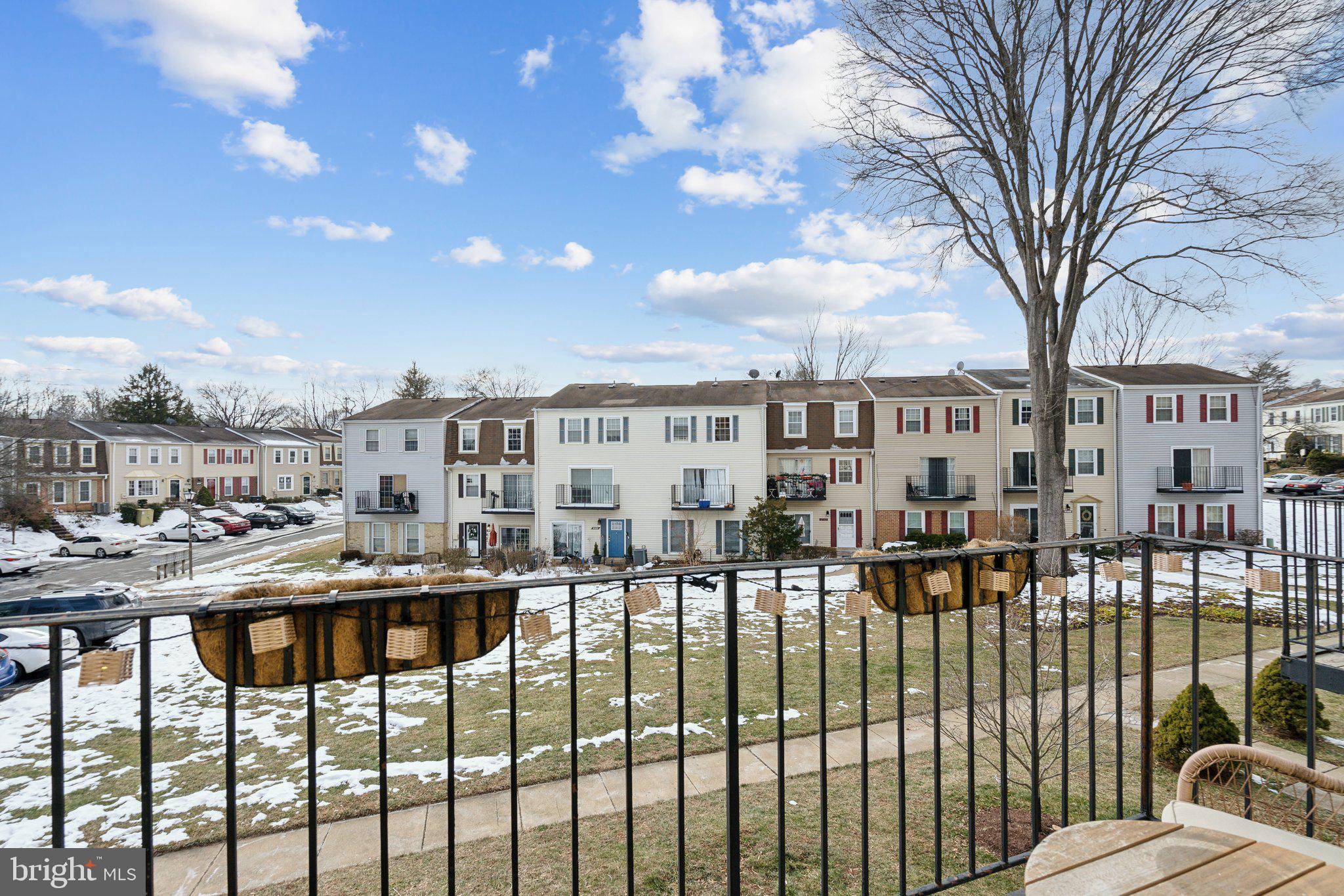 6356 Pine View Ct #62c