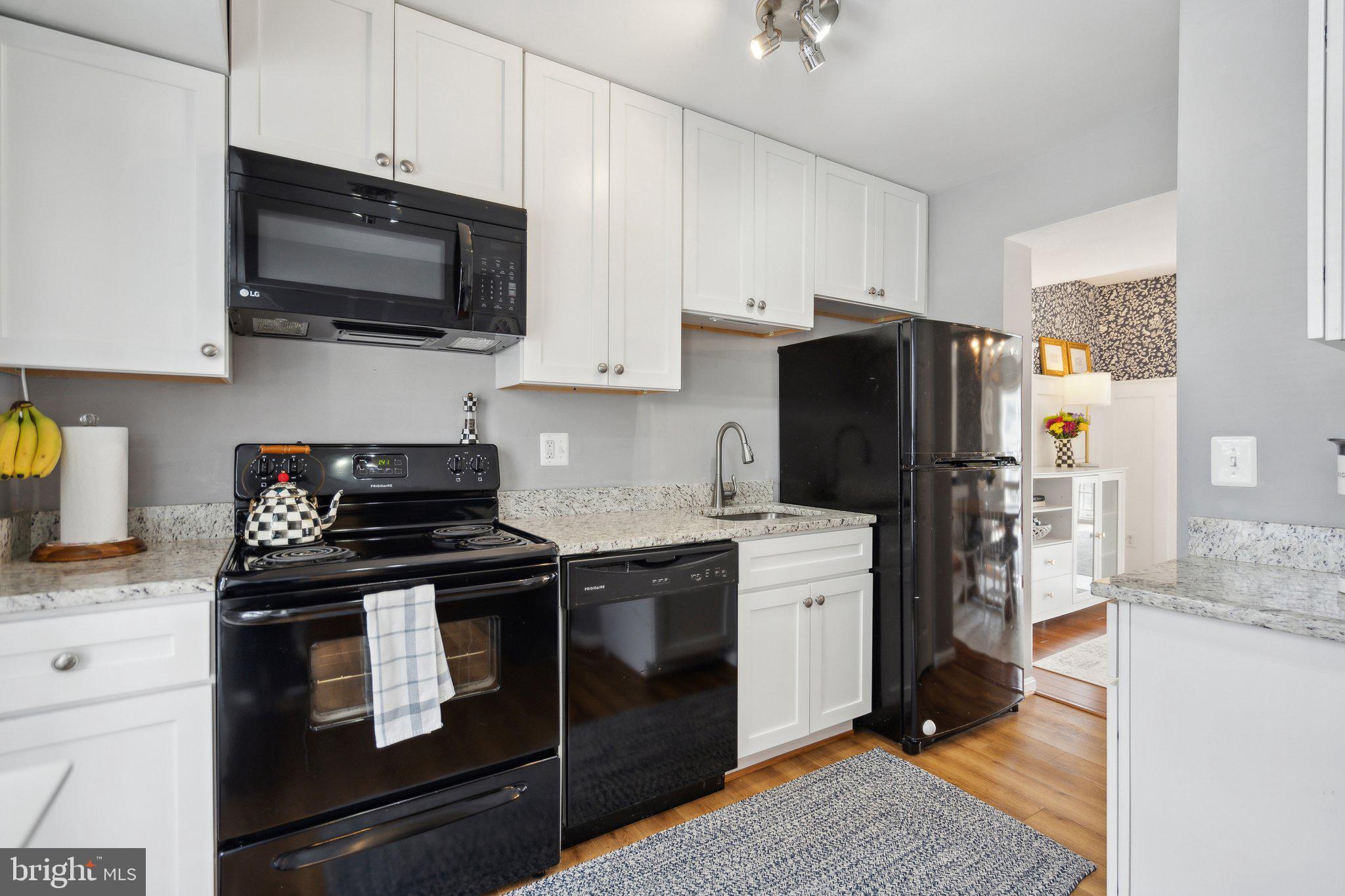 6356 Pine View Ct #62c