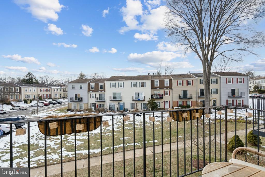 6356 Pine View Ct #62c