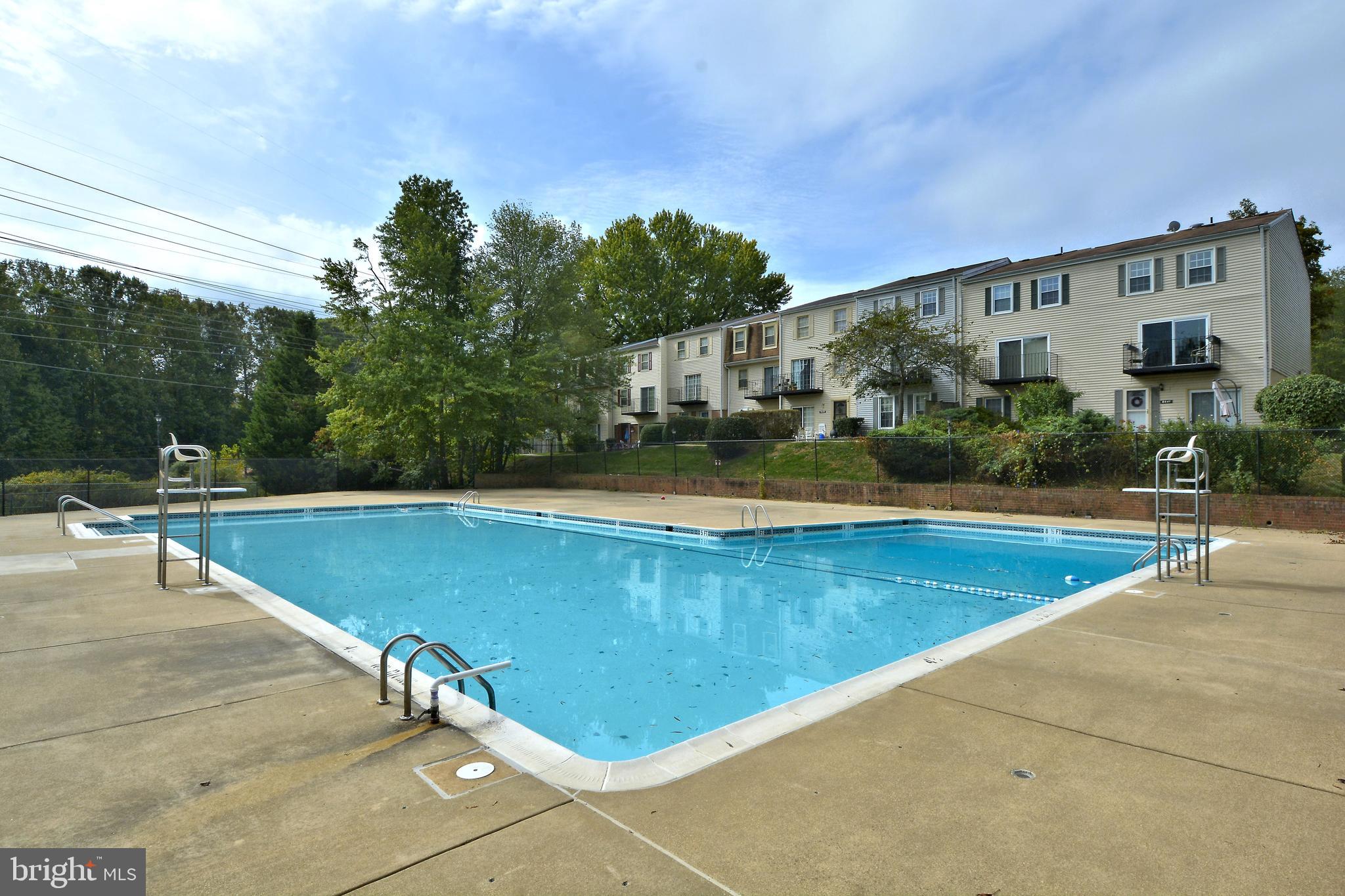 6356 Pine View Ct #62c