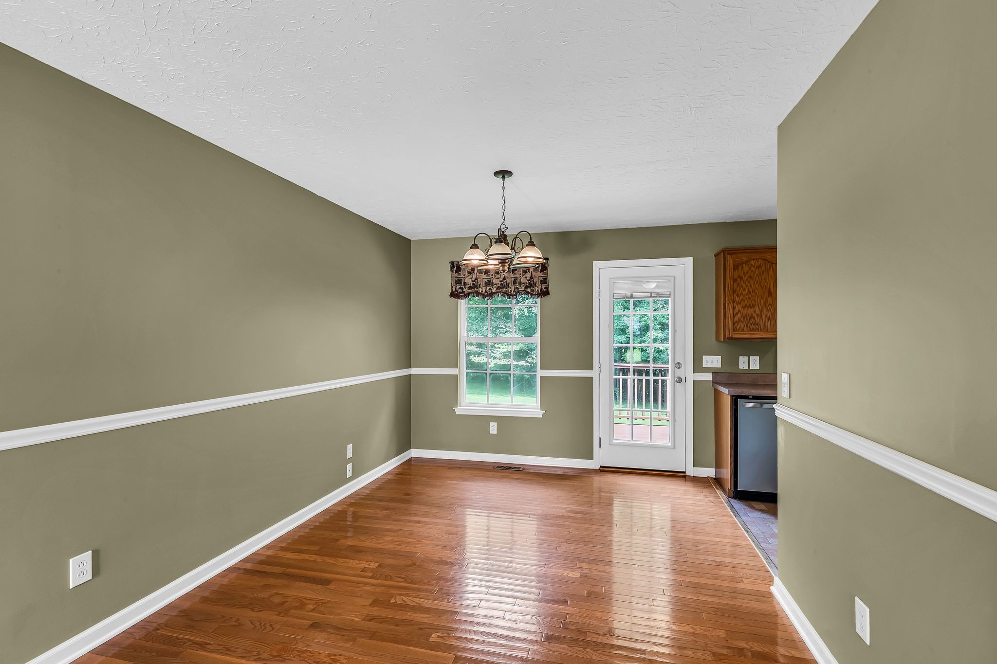 113 Creasy Ct