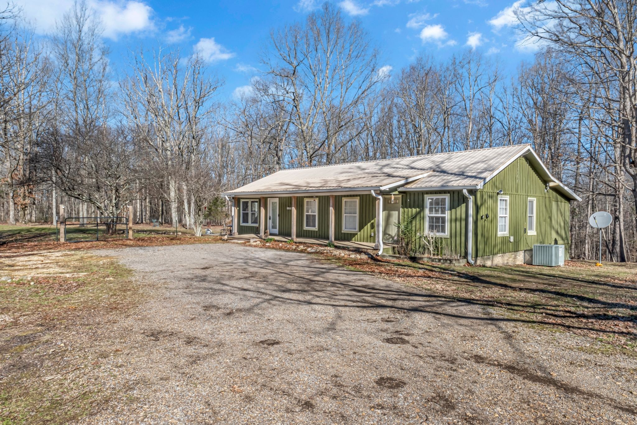 290 Deerwood Rd