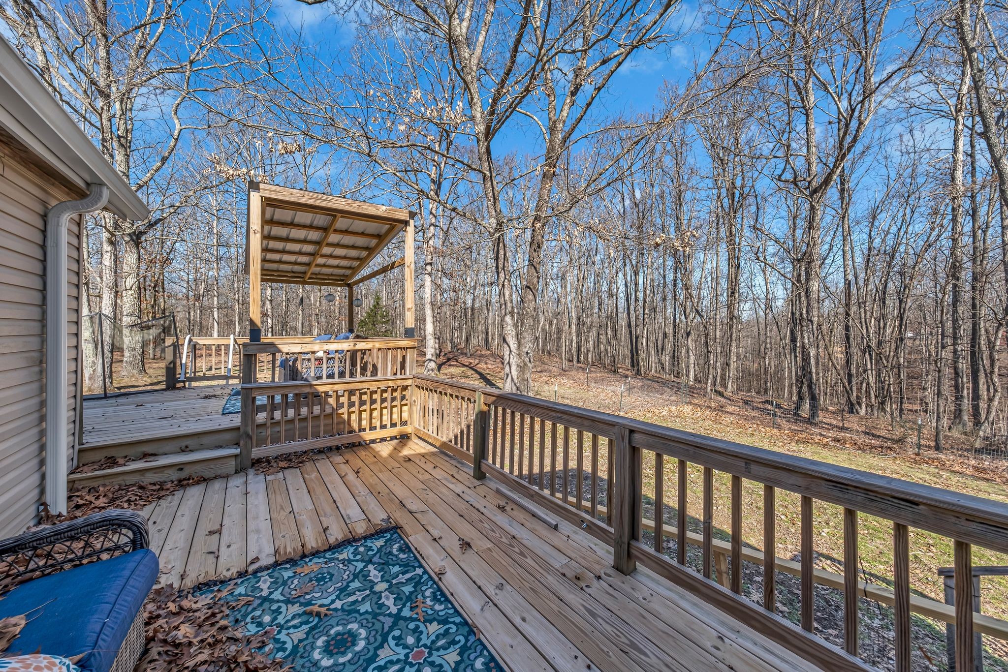 290 Deerwood Rd