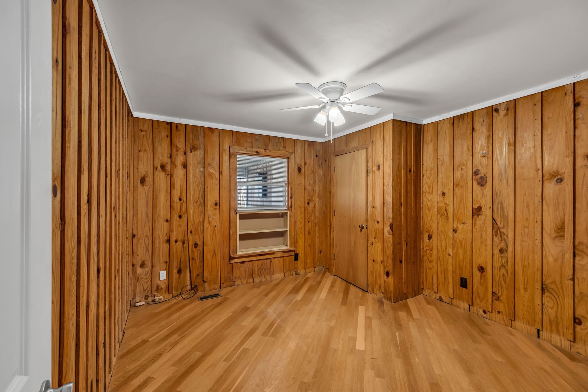 290 Deerwood Rd