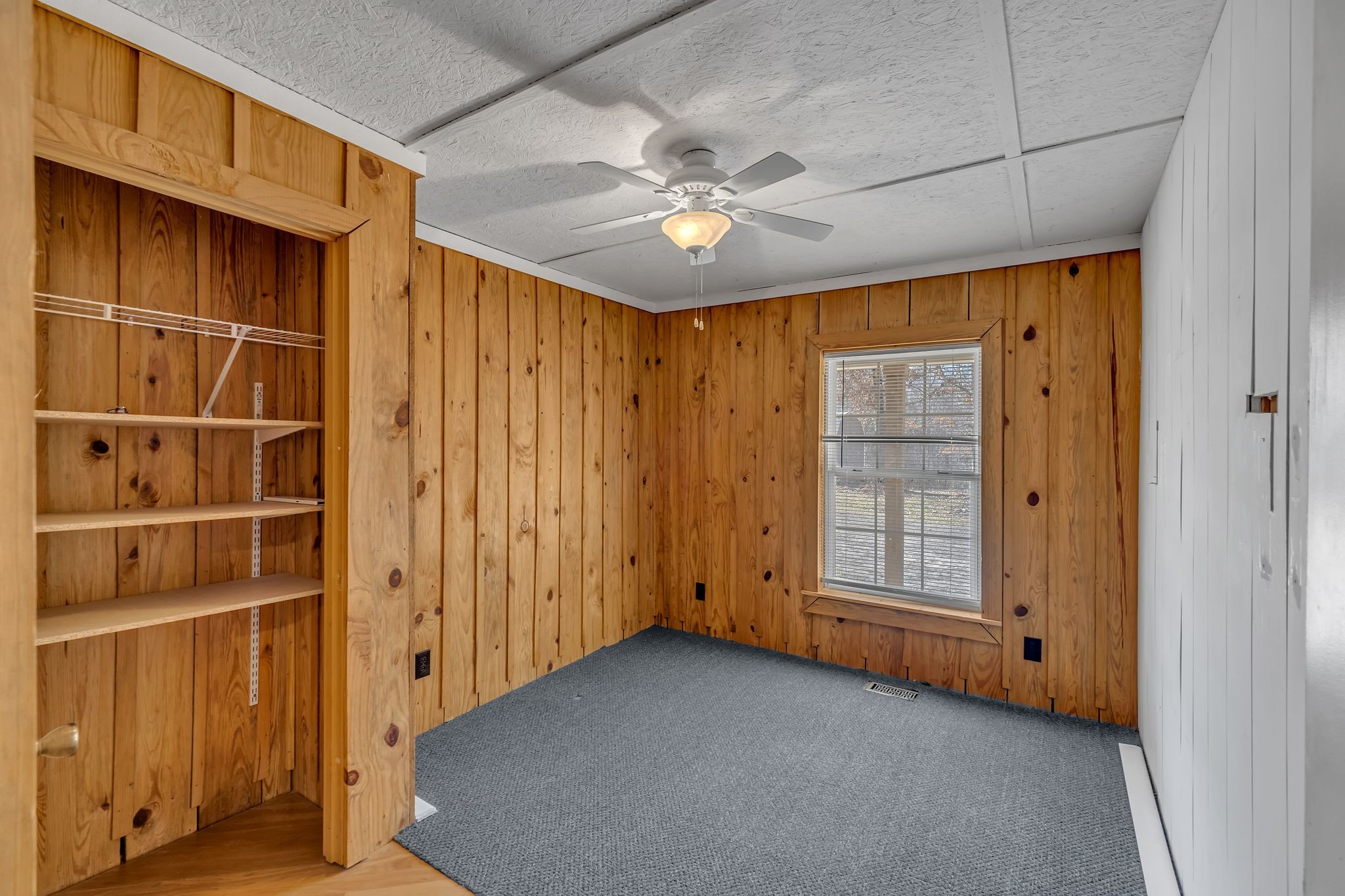 290 Deerwood Rd