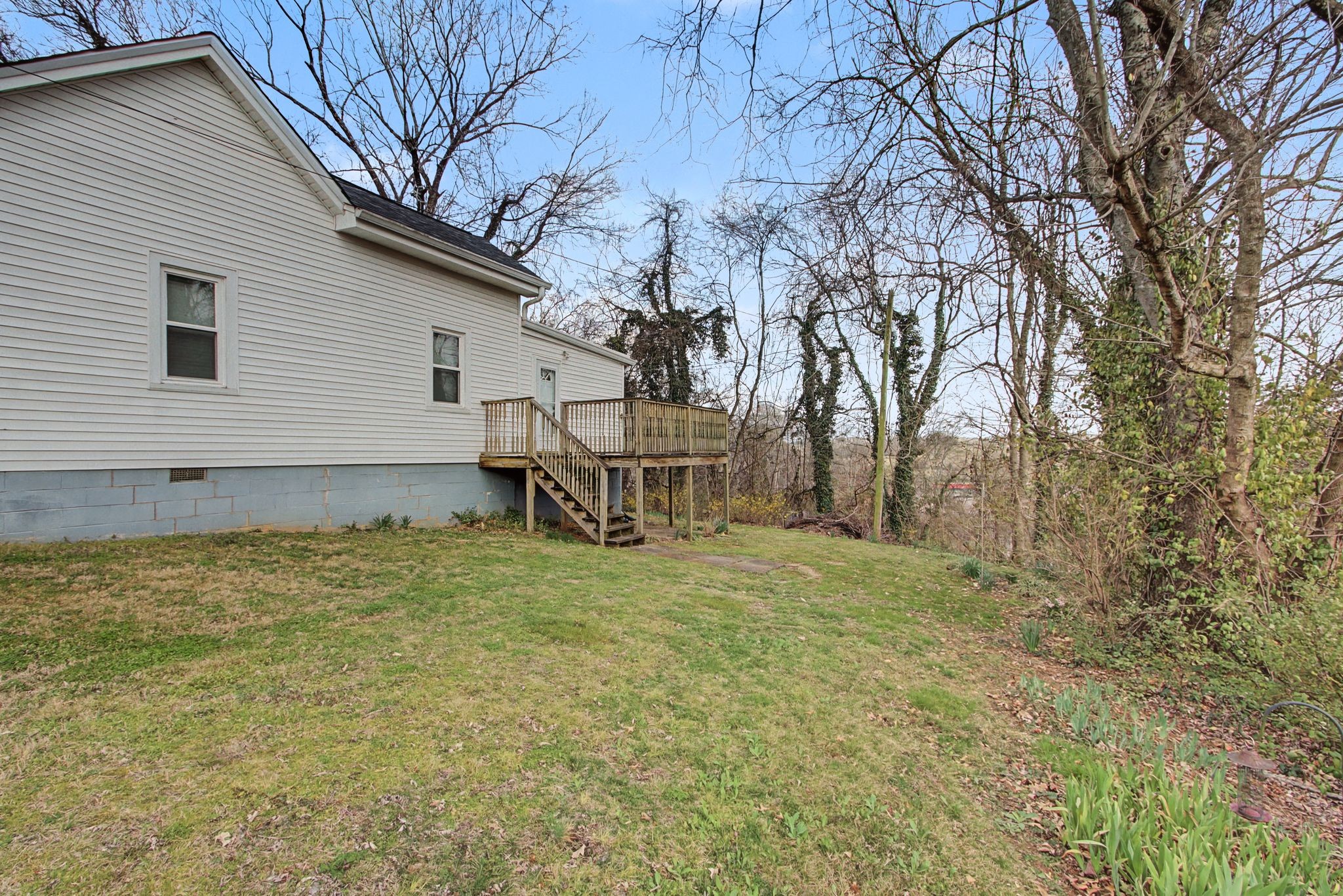 704 Fleming St