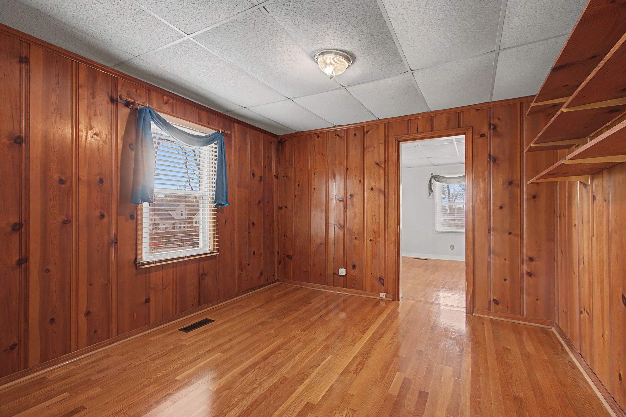 704 Fleming St