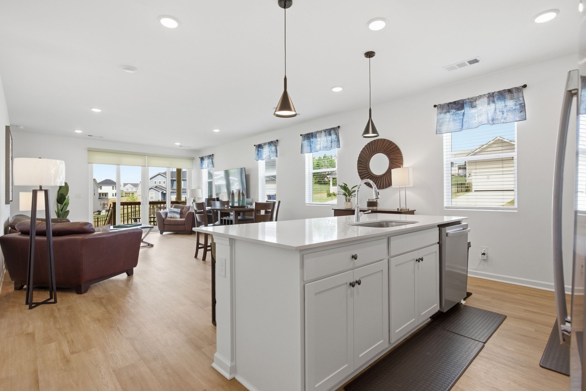 3055 Fernwood Ln