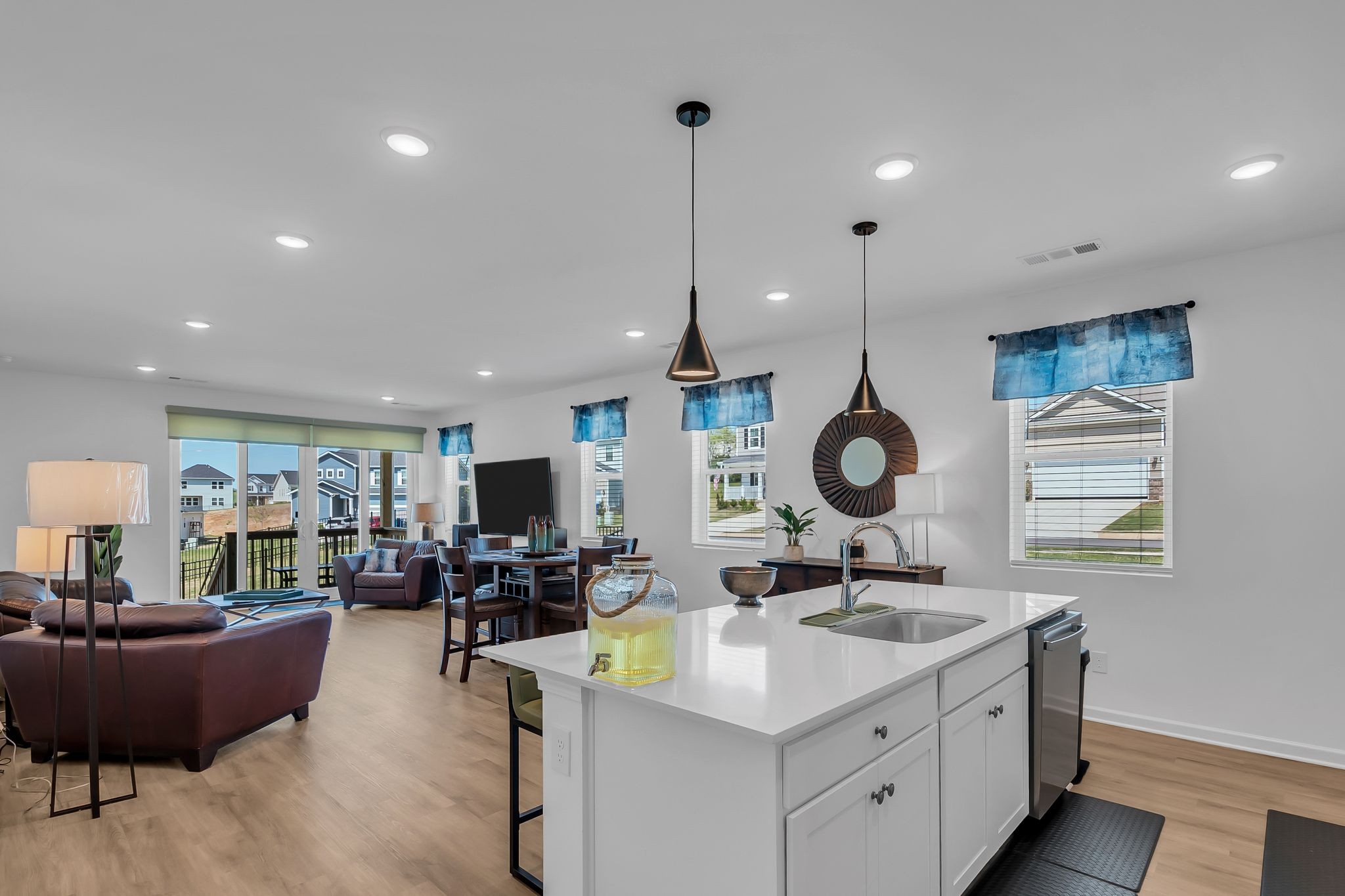 3055 Fernwood Ln