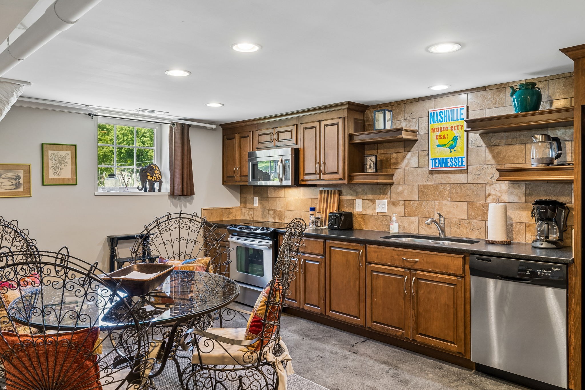 808 Rodney Dr
