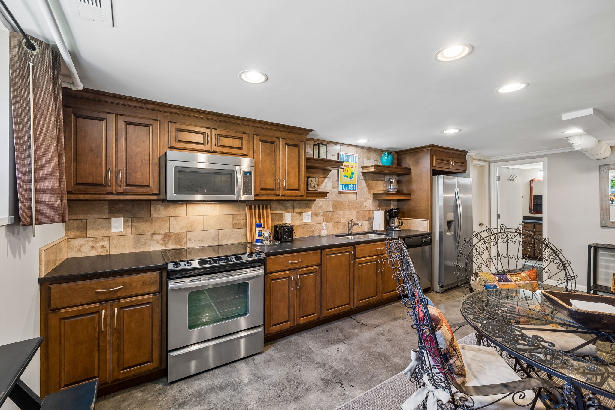 808 Rodney Dr