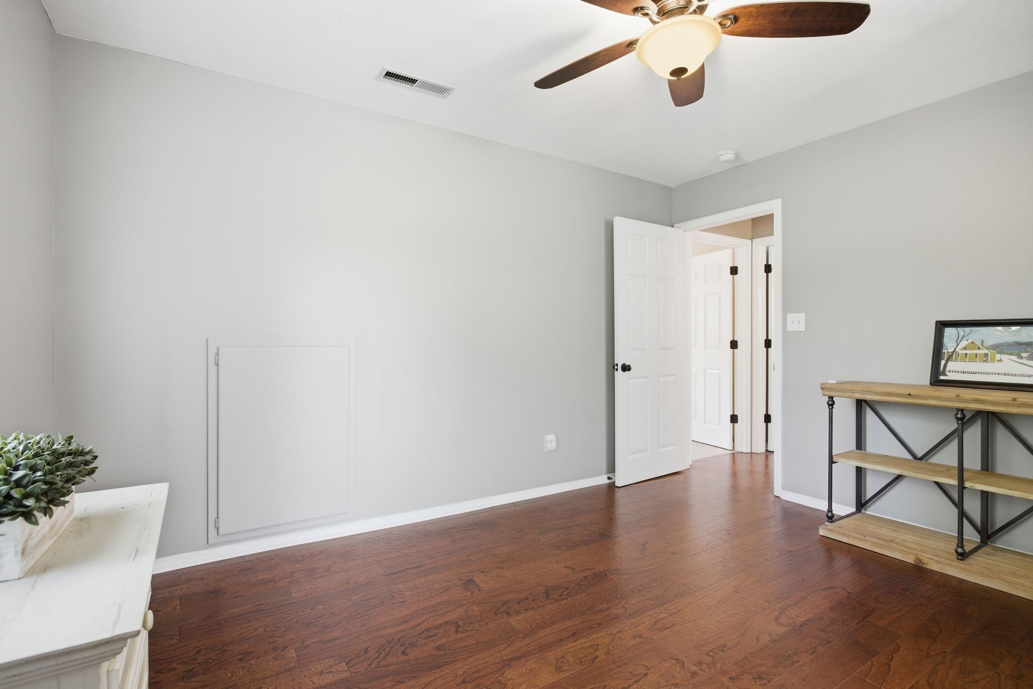 131 Pin Oaks Ln