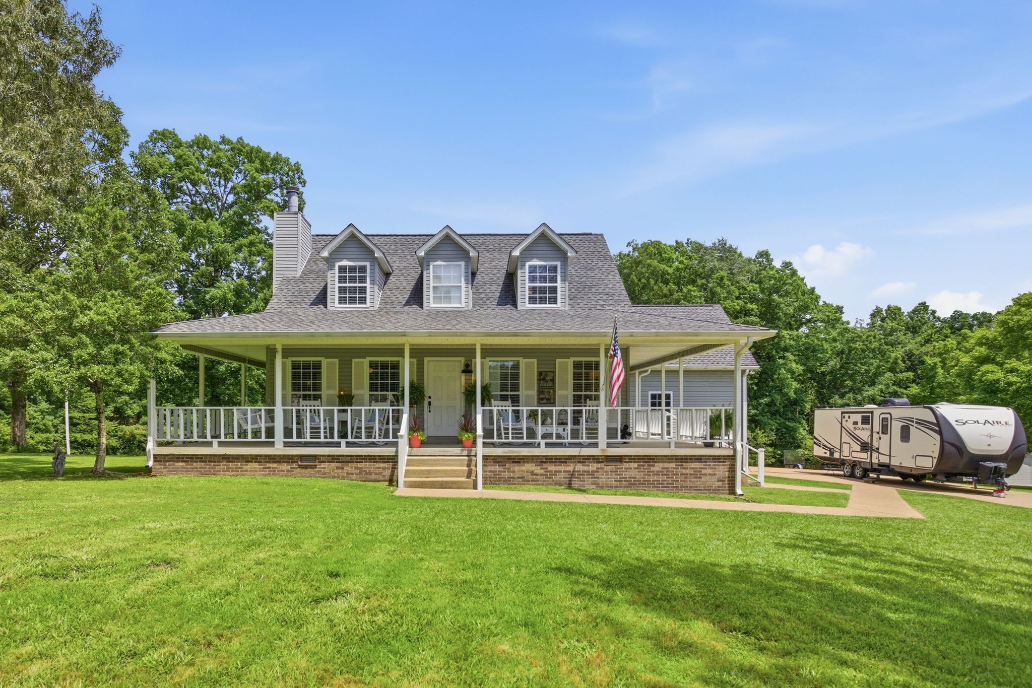 131 Pin Oaks Ln