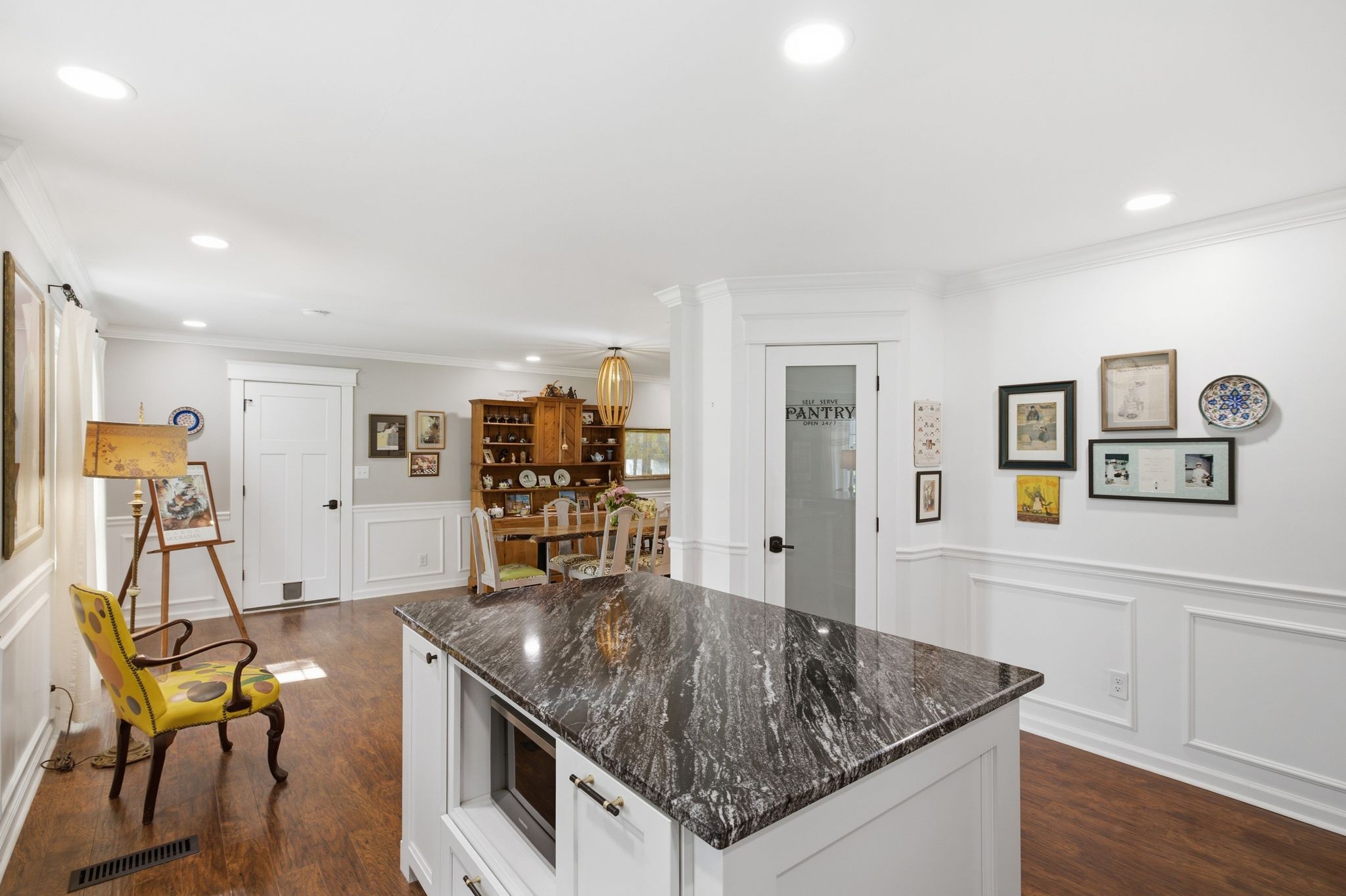 1507 Jewell Dr
