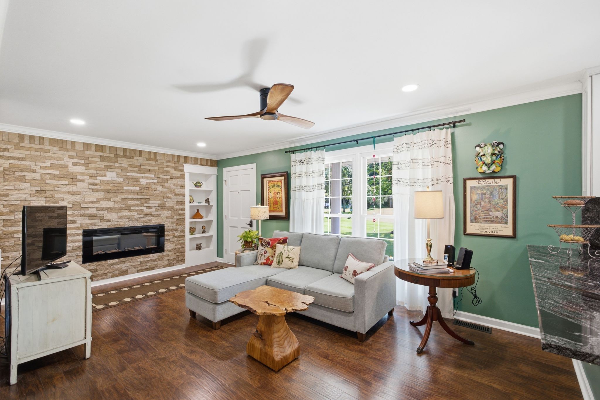 1507 Jewell Dr