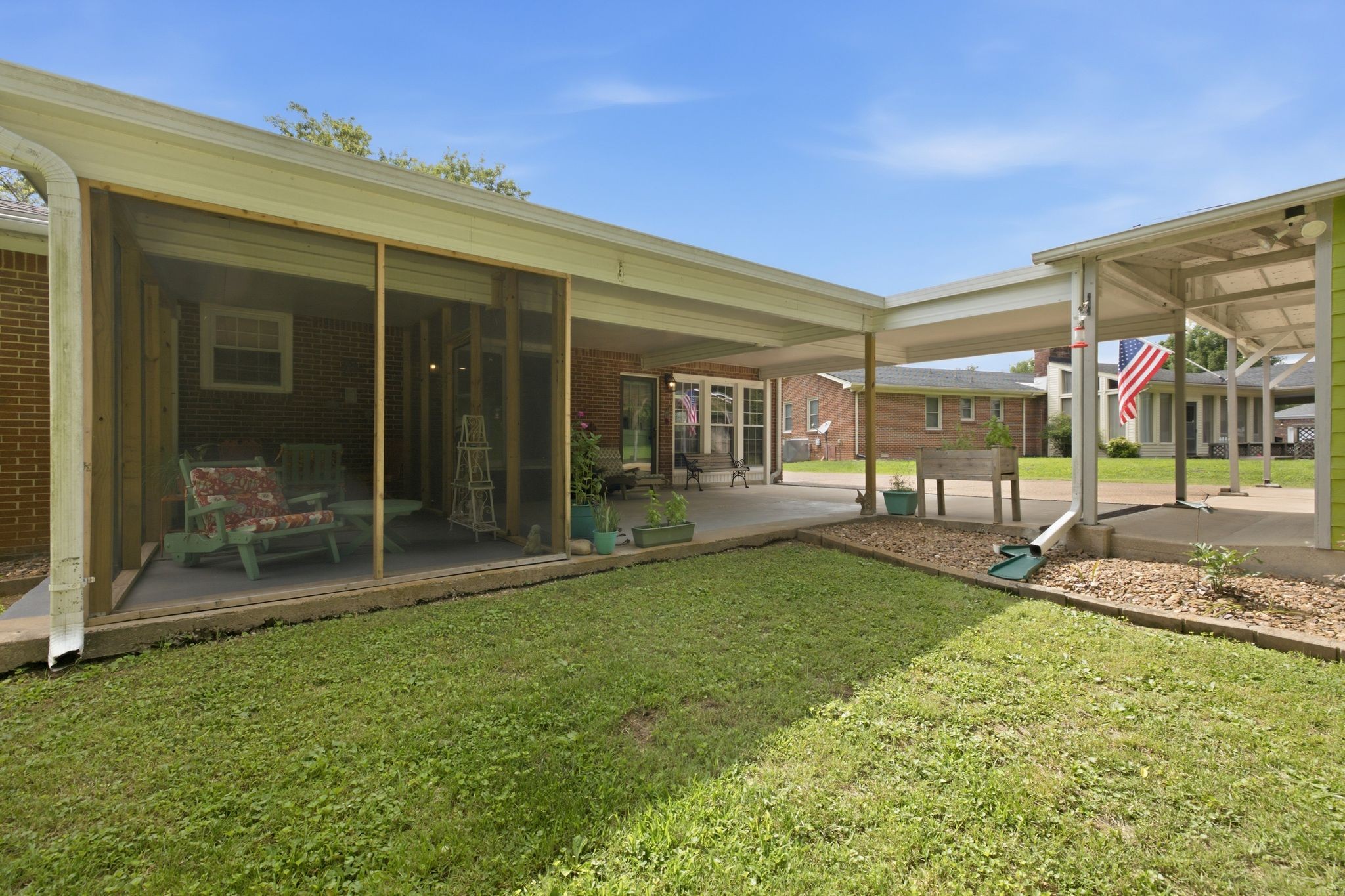 1507 Jewell Dr