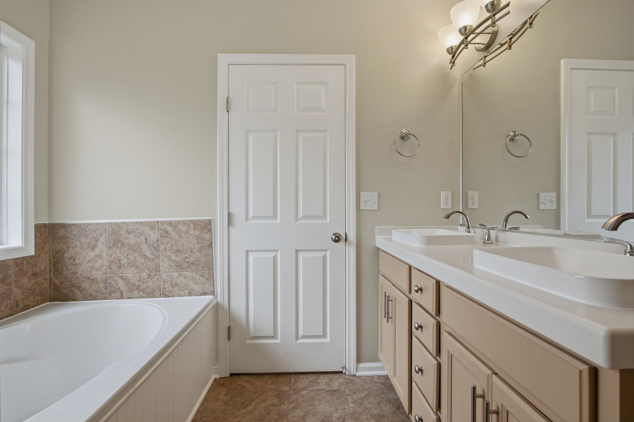 4014 Kristen St