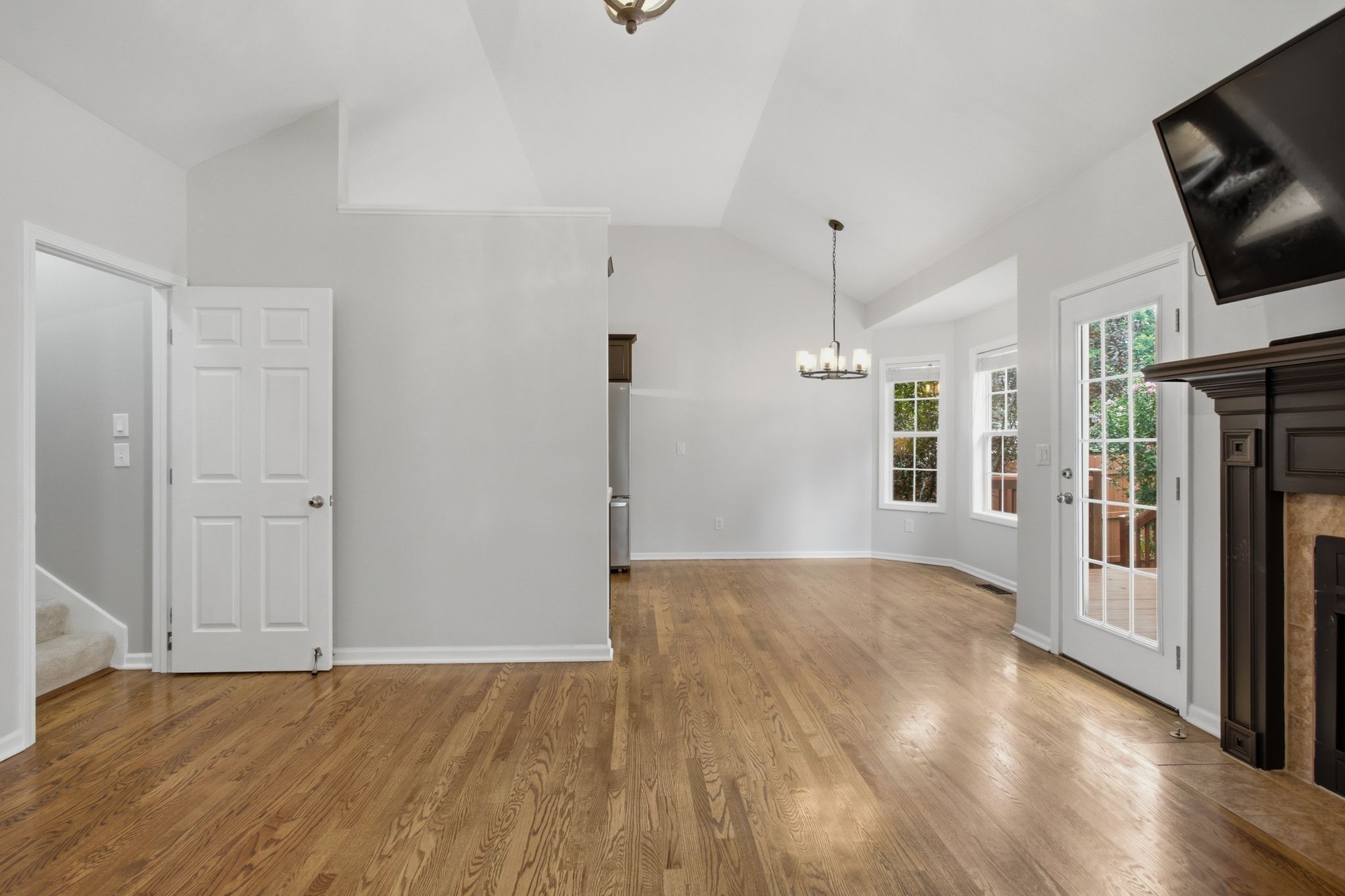 4014 Kristen St