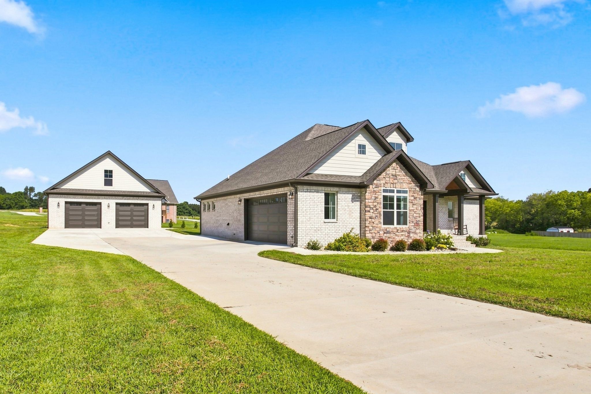 114 Hurst Dr