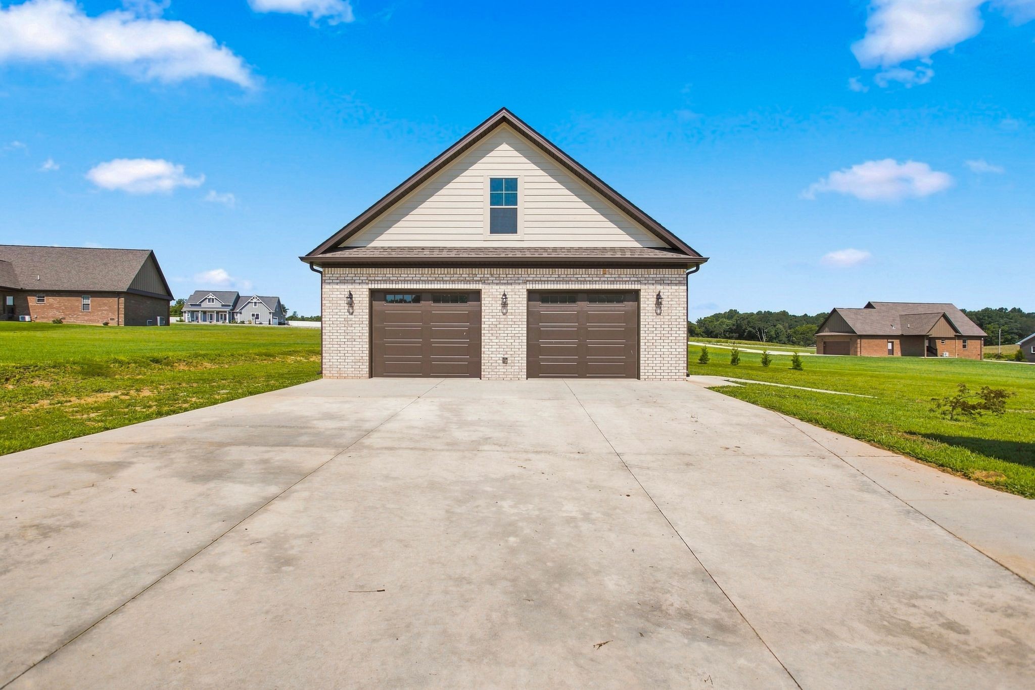 114 Hurst Dr