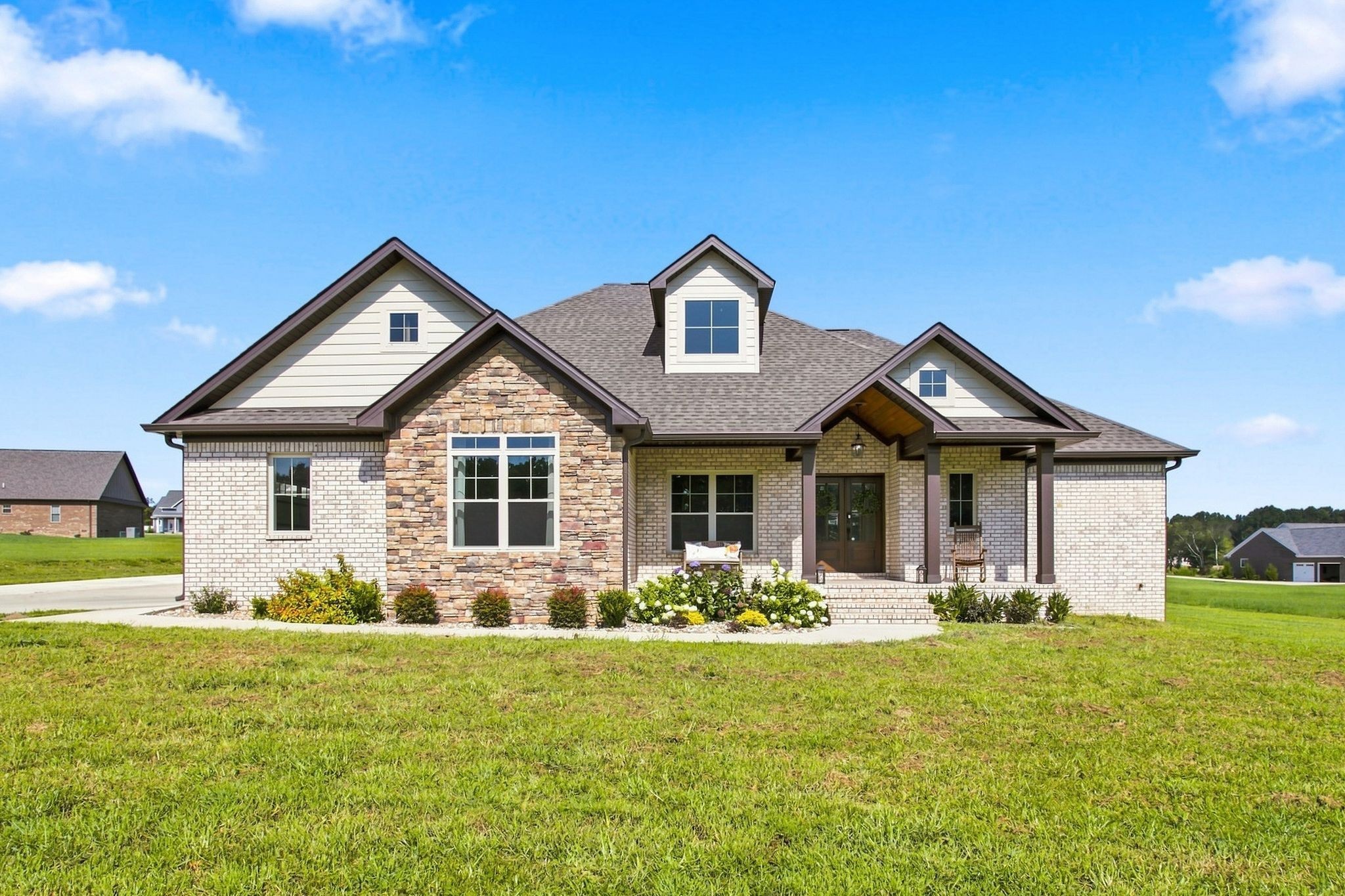 114 Hurst Dr