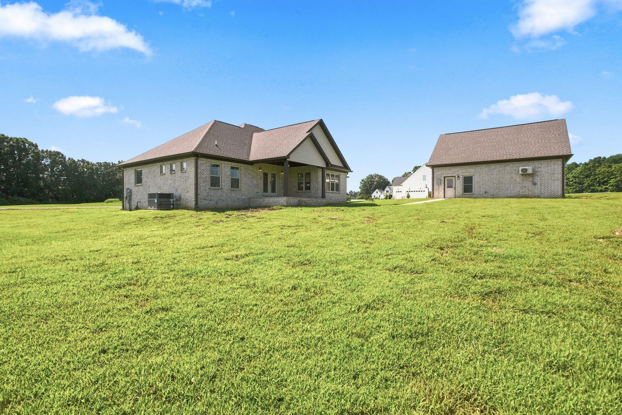 114 Hurst Dr