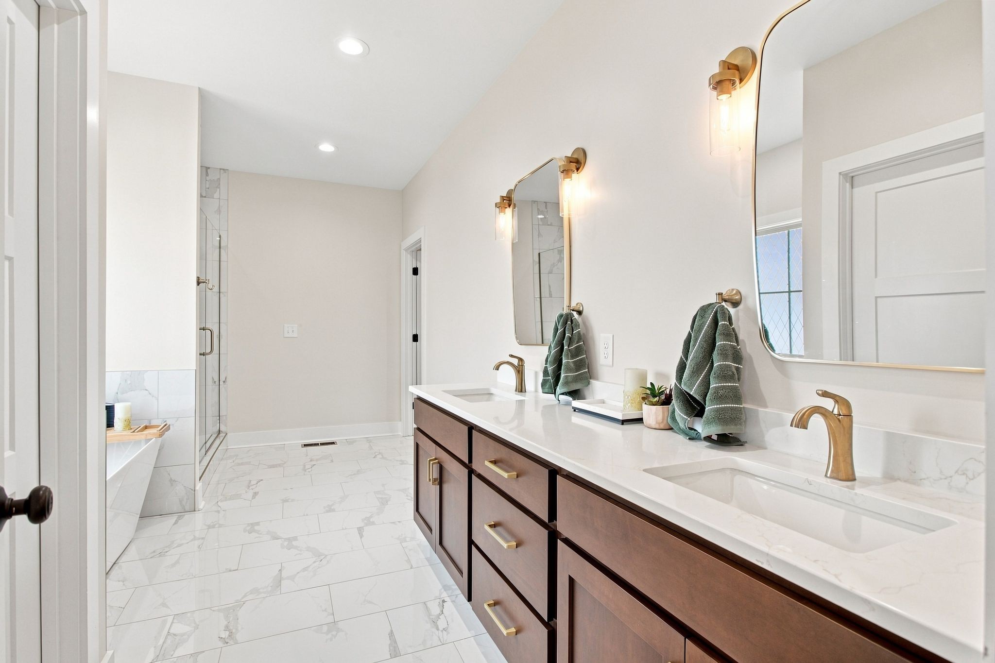 114 Hurst Dr