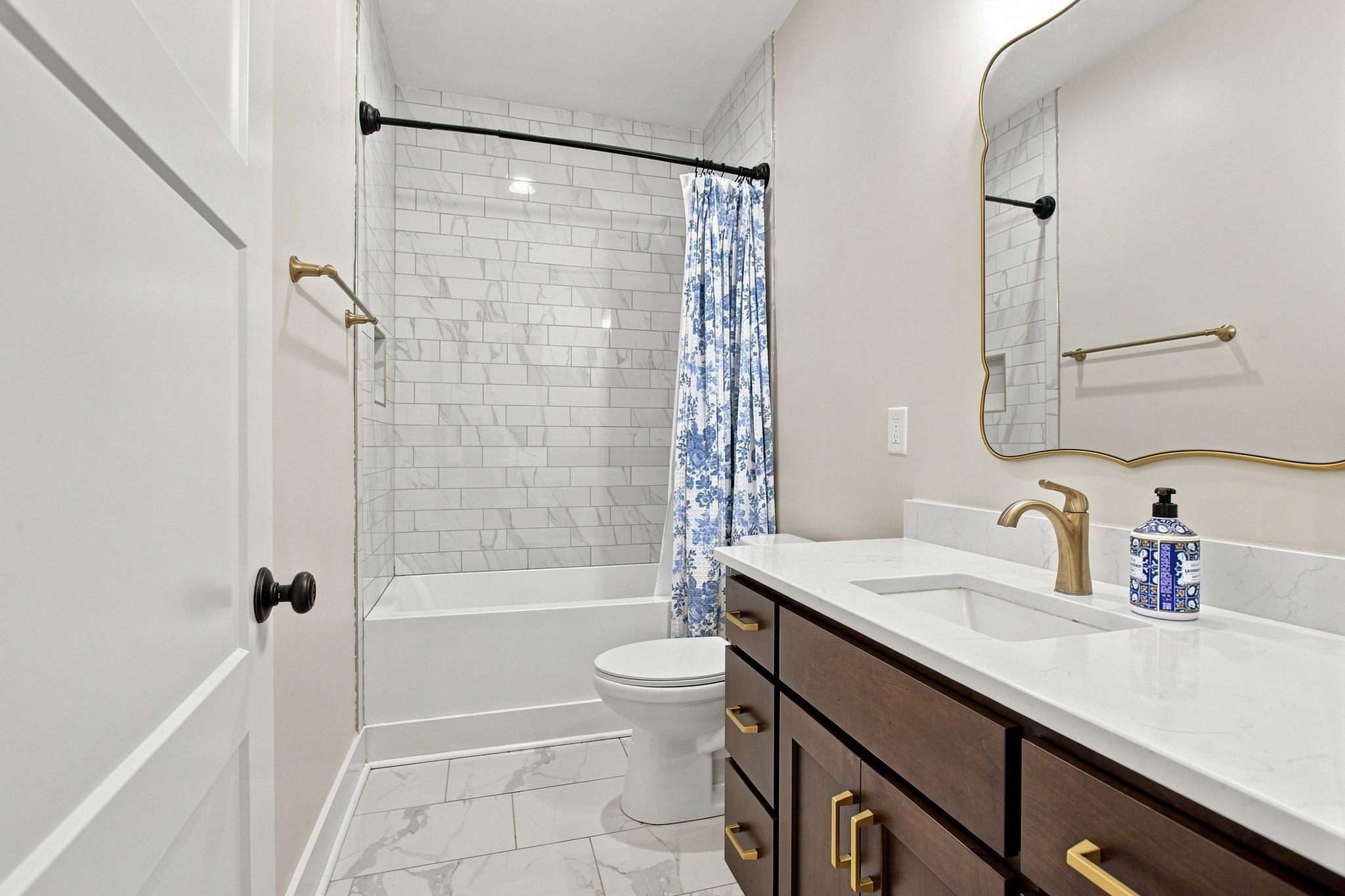 114 Hurst Dr