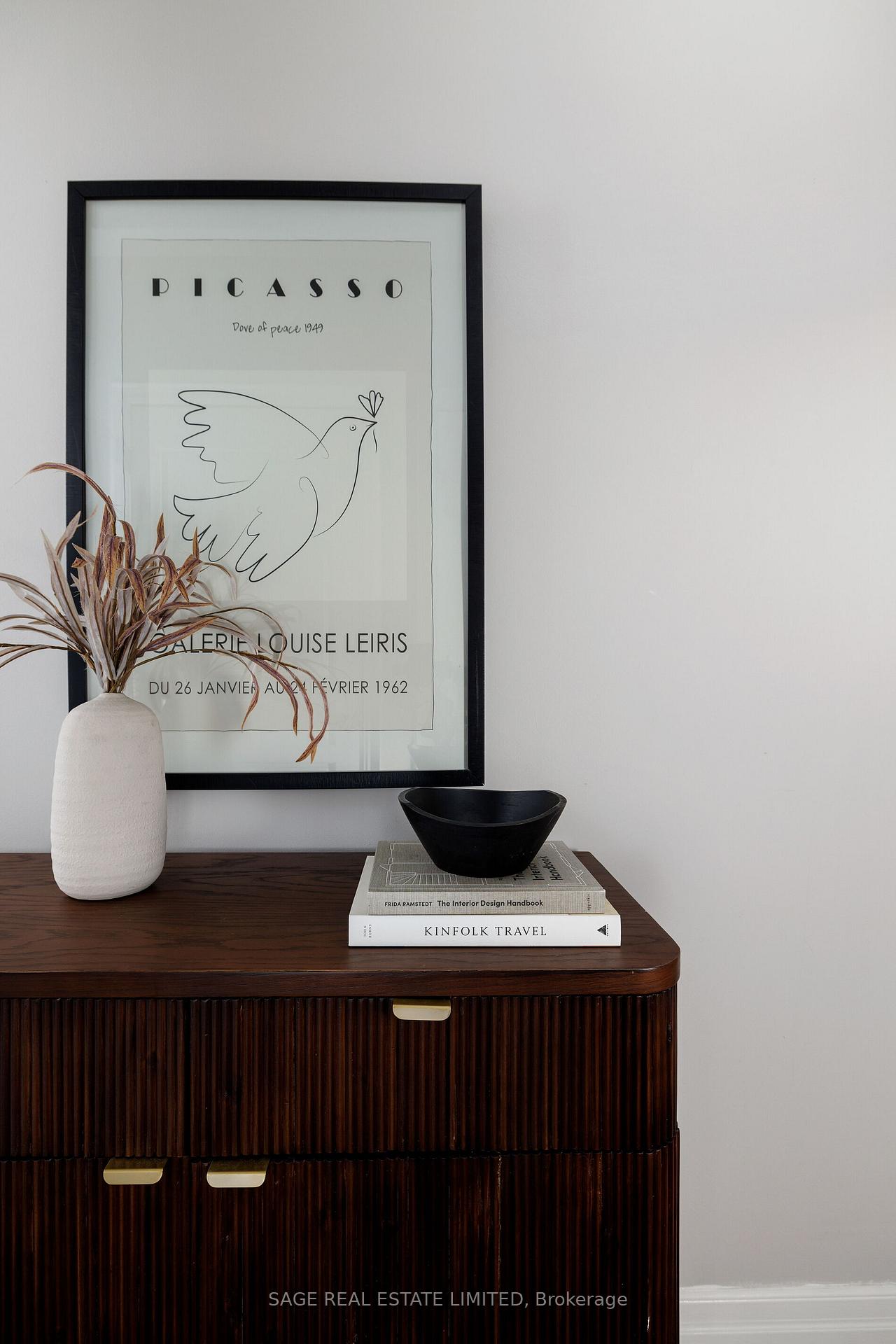 21 Burkebrook Place 416