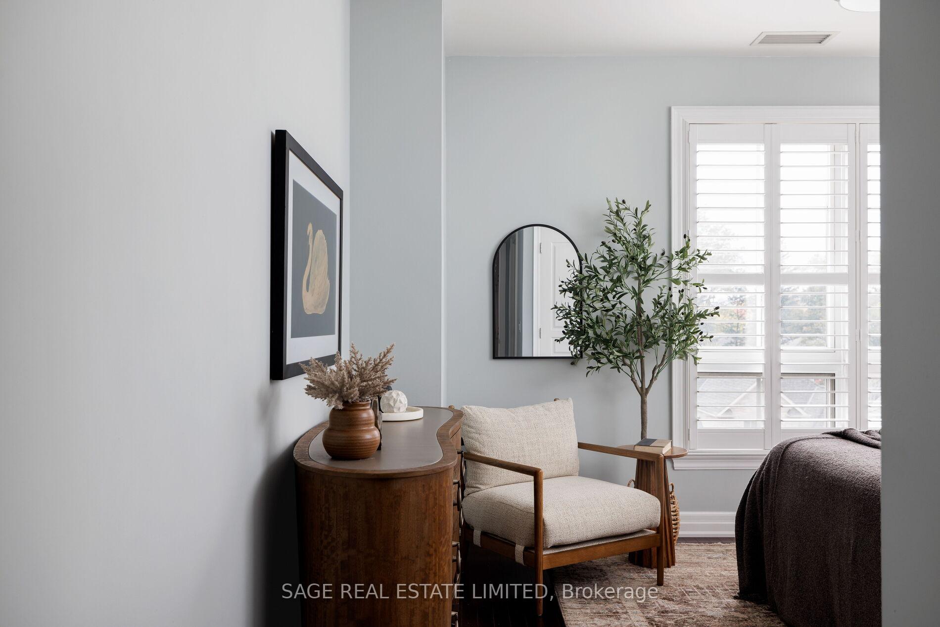 21 Burkebrook Place 416