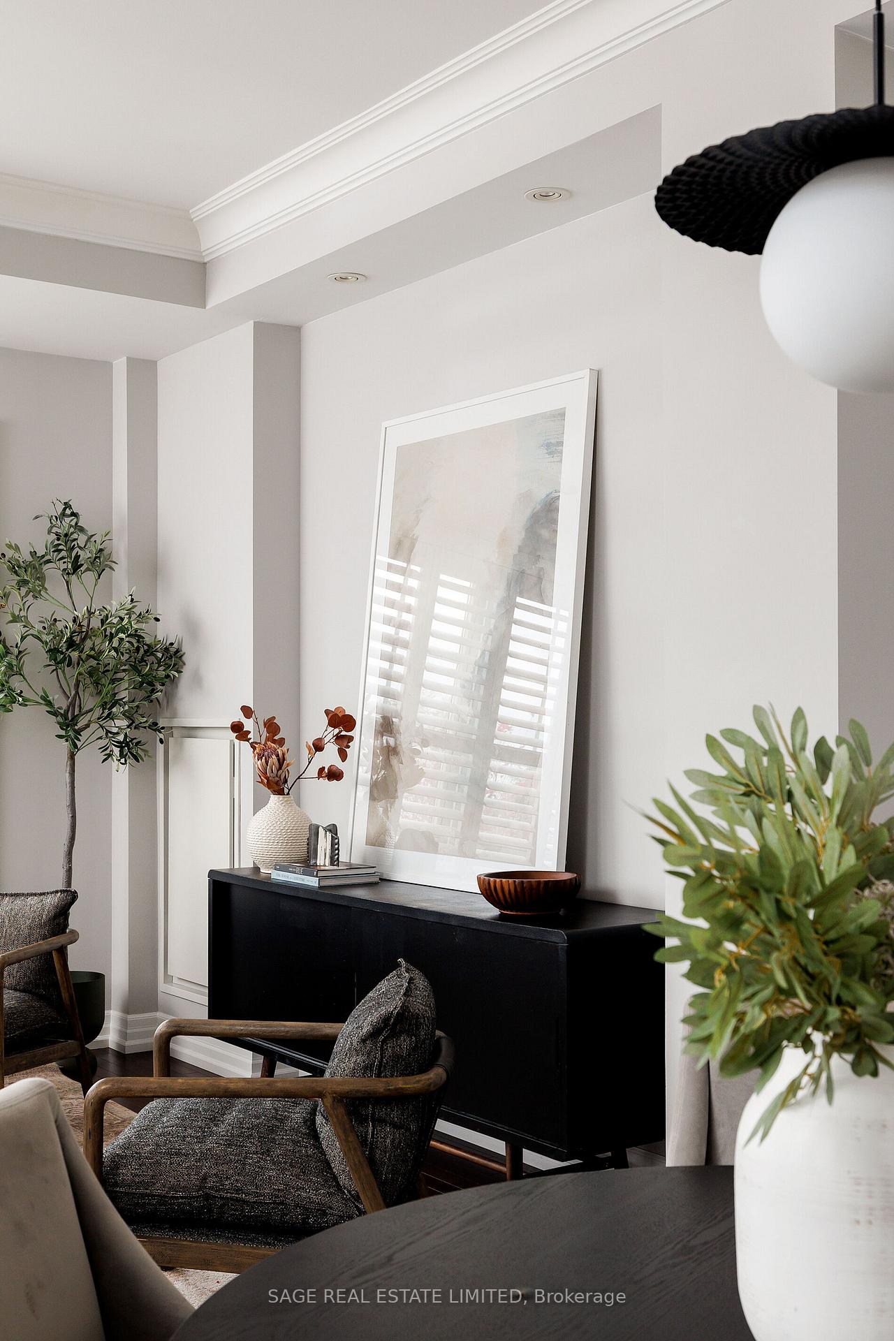 21 Burkebrook Place 416