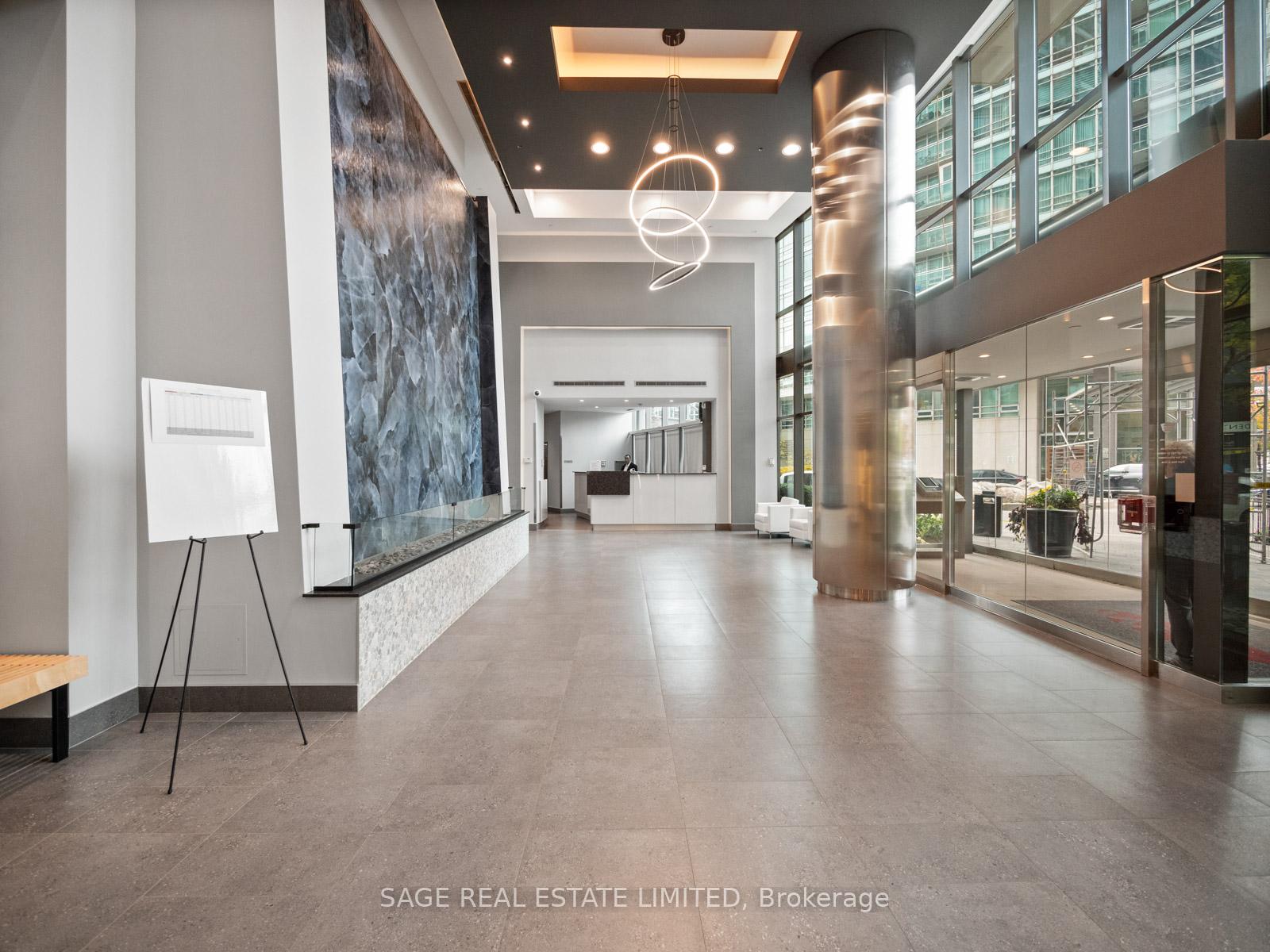 373 FRONT ST WEST Street 2903