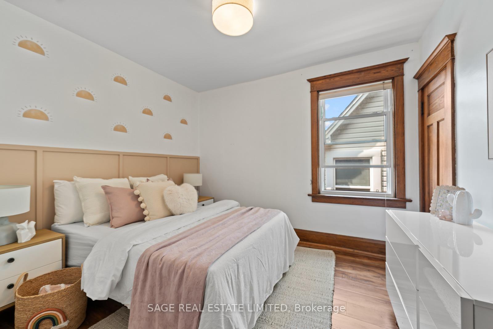 106 Bellefair Avenue, Toronto