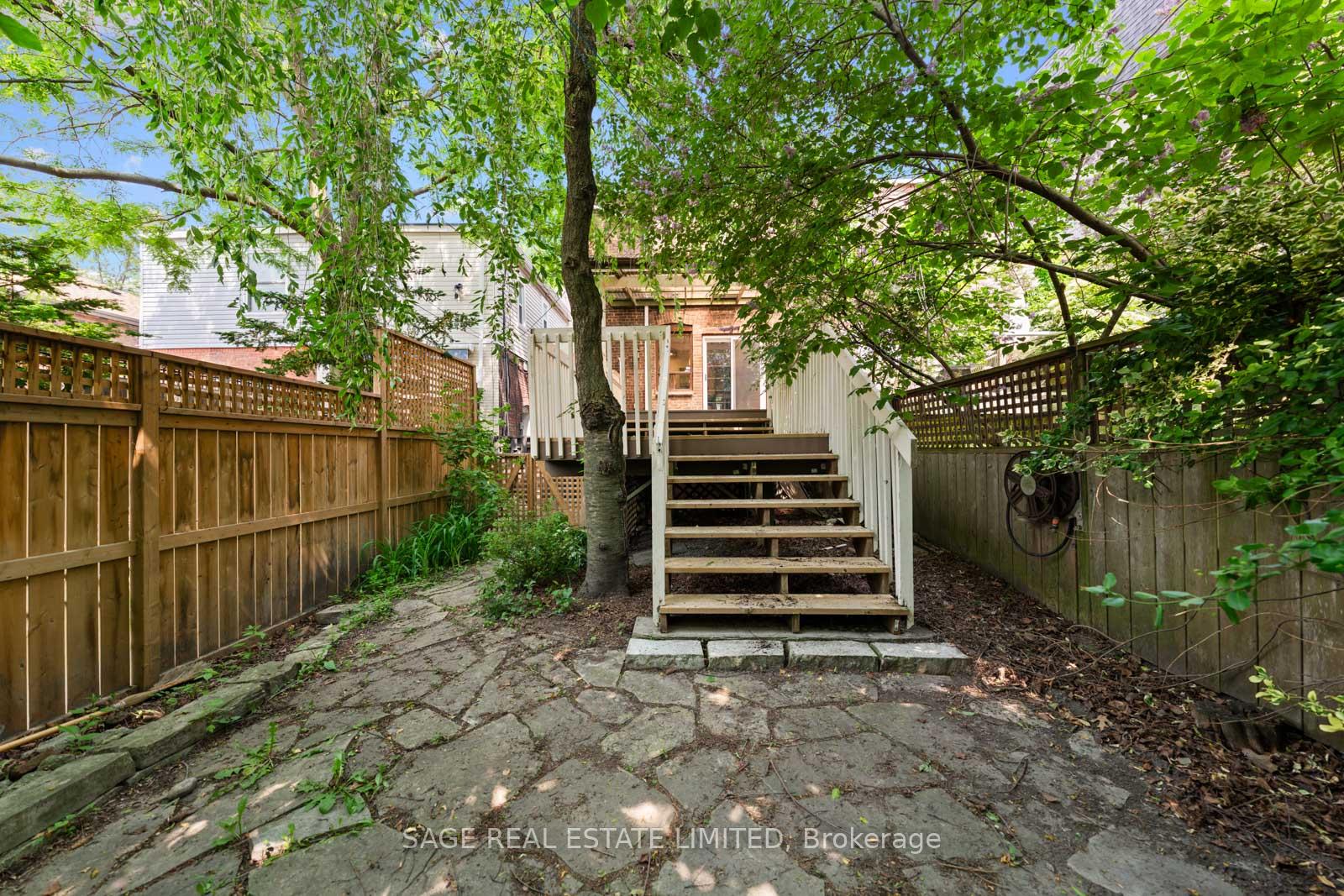 106 Bellefair Avenue, Toronto