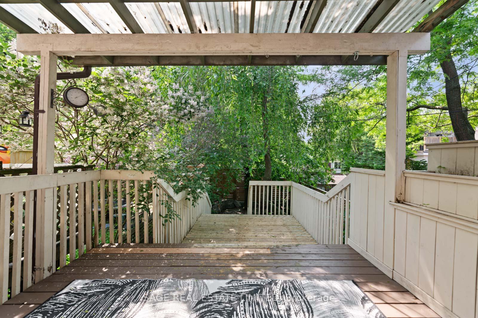106 Bellefair Avenue, Toronto