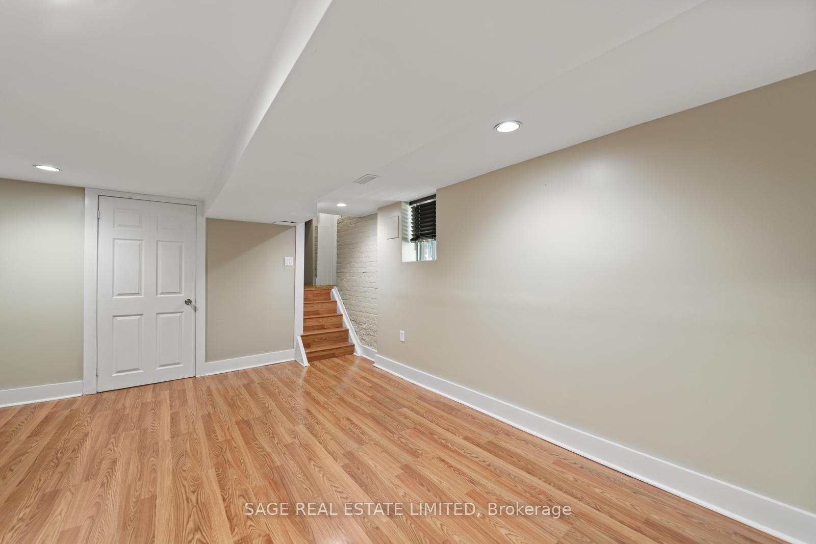 106 Bellefair Avenue, Toronto